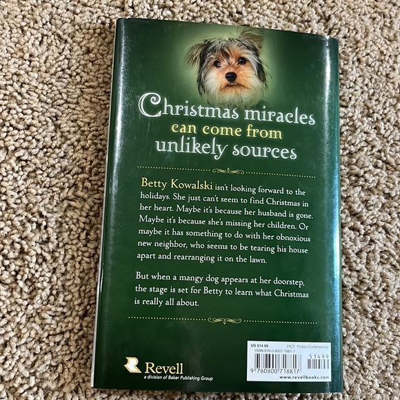 The Christmas Dog by Melody Carlson 176 pages - Picture 5 of 8